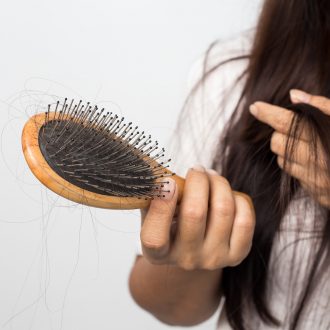 Потеря волос после COVID-19: что делать?